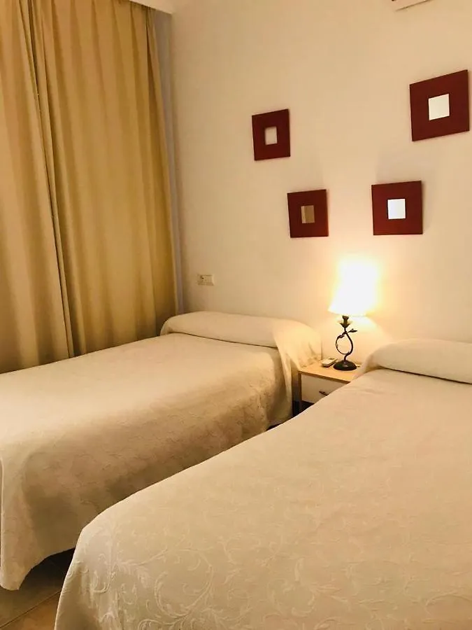 Hostal Tres Soles Nerja Espagne