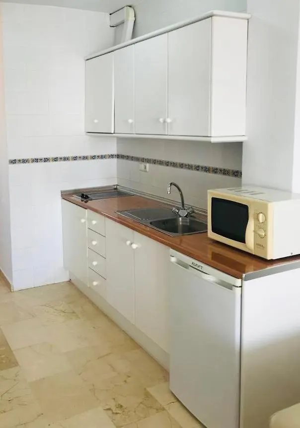 Hostal Tres Soles Nerja Gæstehus