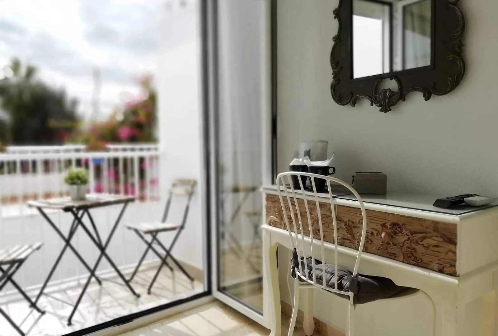 Hostal Tres Soles Nerja Gæstehus