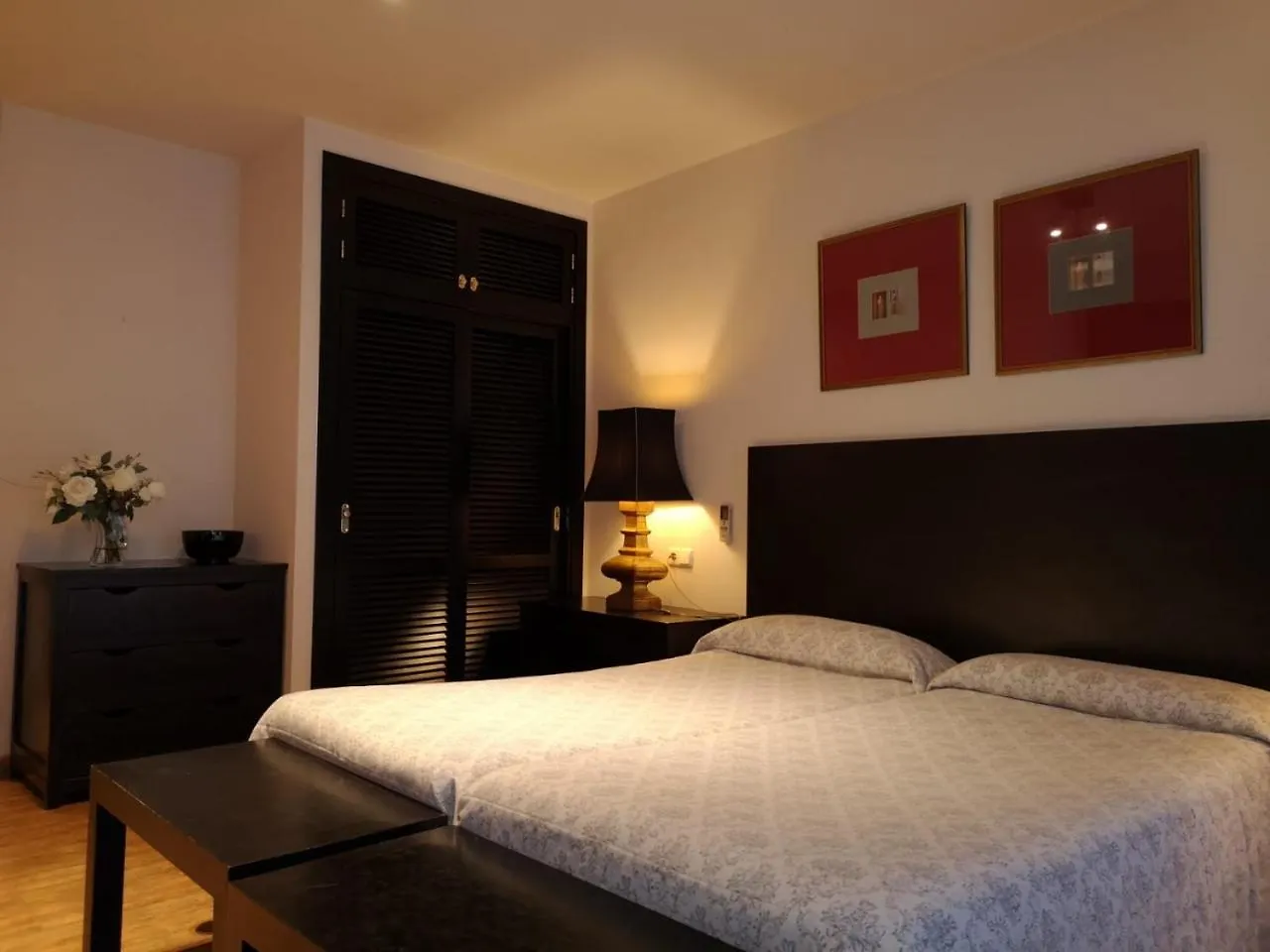 ** Pensjonat Hostal Tres Soles Nerja Hiszpania